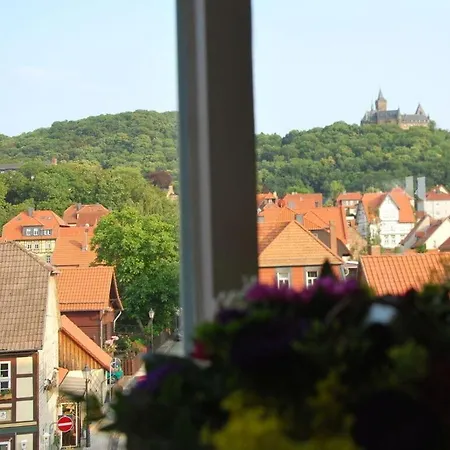 With Castle View Apartment *